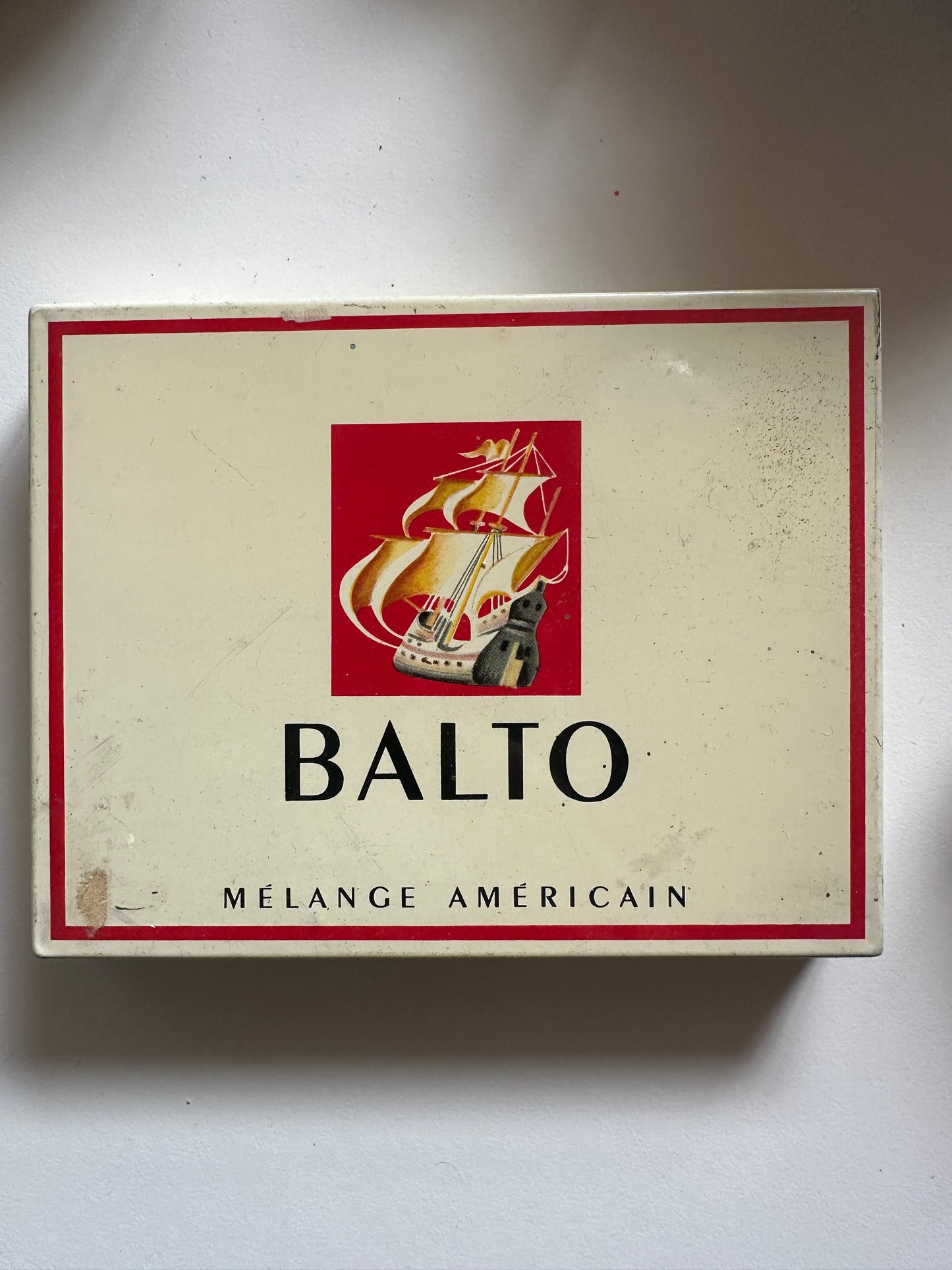Vintage Balto Mélange Américain Tin