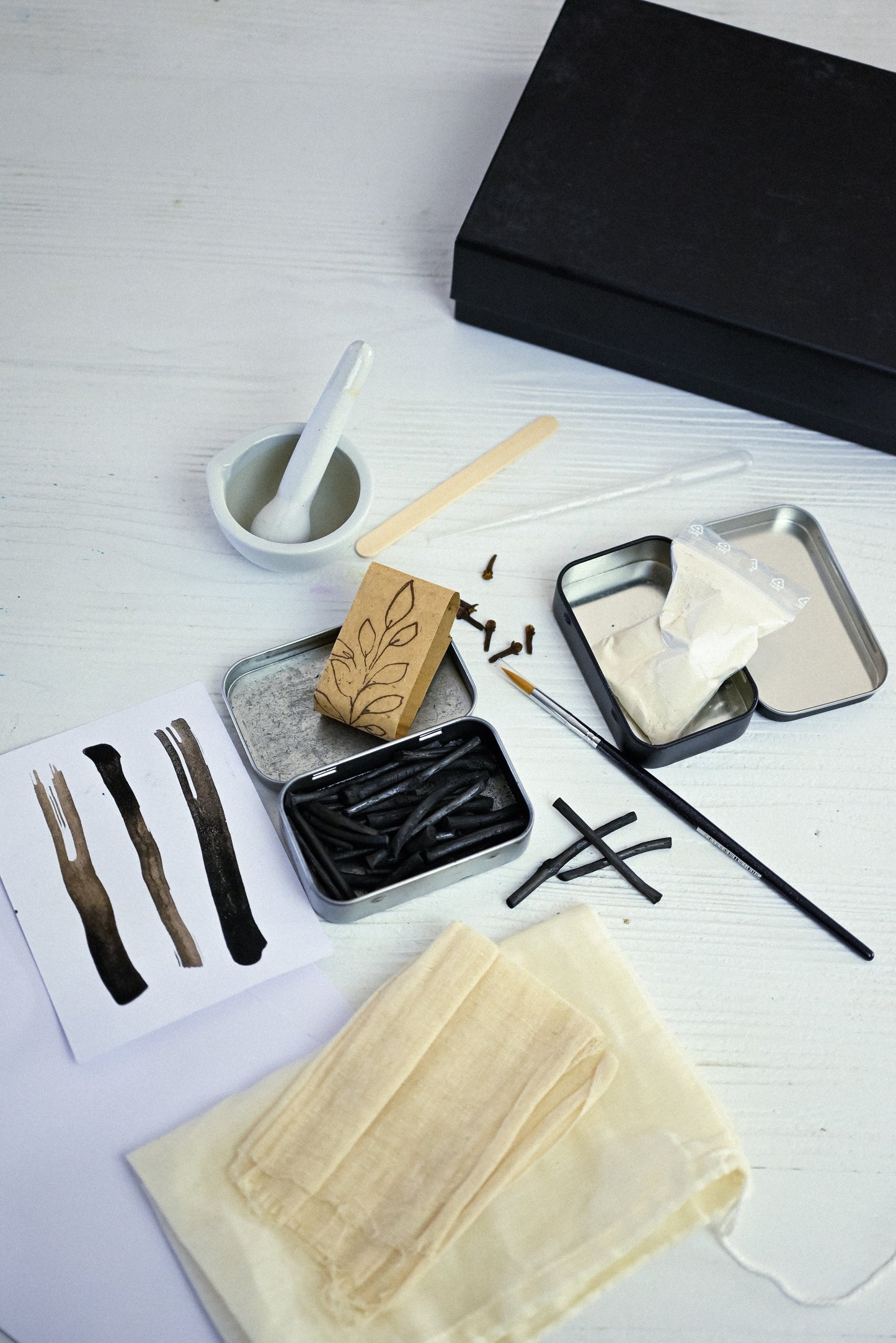 The Vine Black Ink Box - in Danish